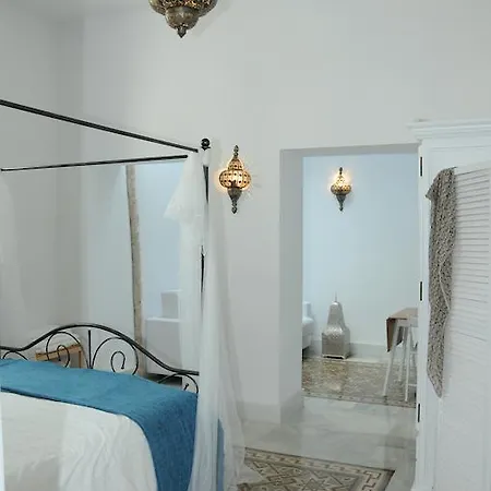 Santa Maria 12 Boutique * Кадис