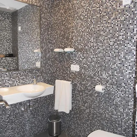 Santa Maria 12 Boutique *